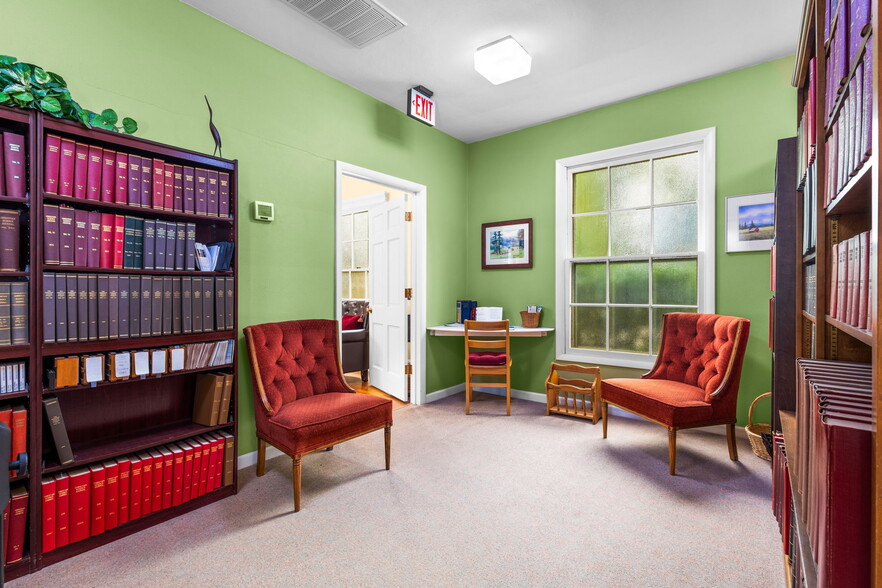 More Photos Of 537 7th Ave SW, Albany Religious Facility For Sale