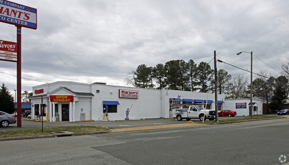 More Photos Of 7507 W Broad St, Richmond Auto Repair For Lease