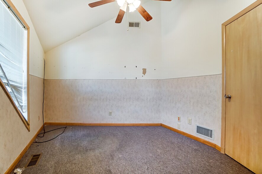 More Photos Of 6750 Brandt Pike, Huber Heights Medical For Sale