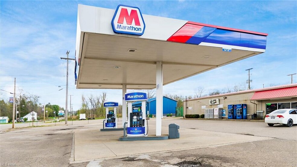 More Photos Of 726 China St, Crooksville General Retail For Sale