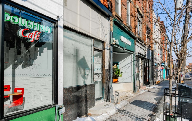 More Photos Of 828-830 College St, Toronto Storefront Retail Residential For Lease