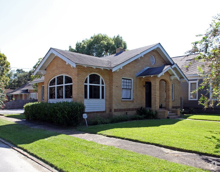 Primary Photo Of 1751 Dauphin St, Mobile Office For Lease