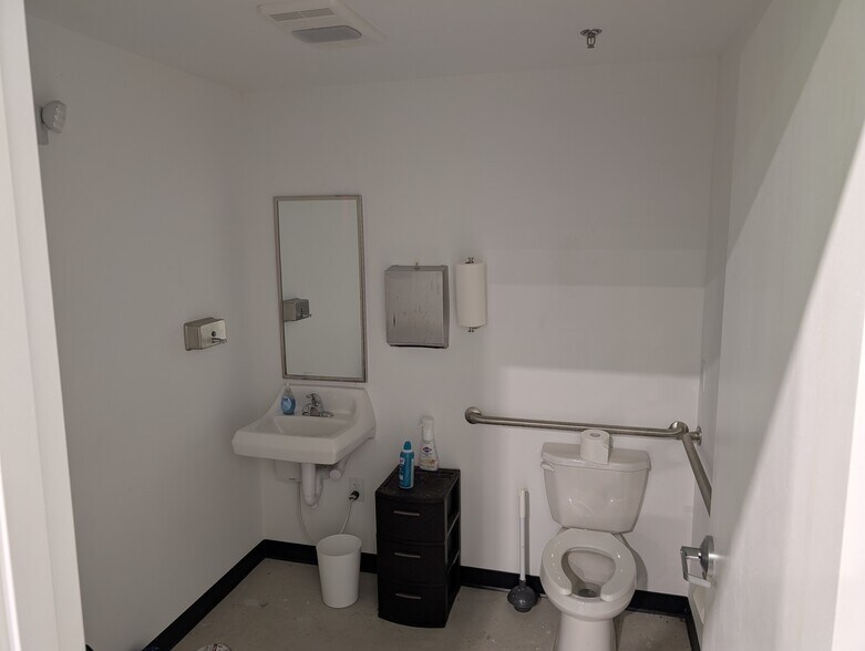 More Photos Of 150-350 Ivey Ln, Pinehurst Supermarket For Lease