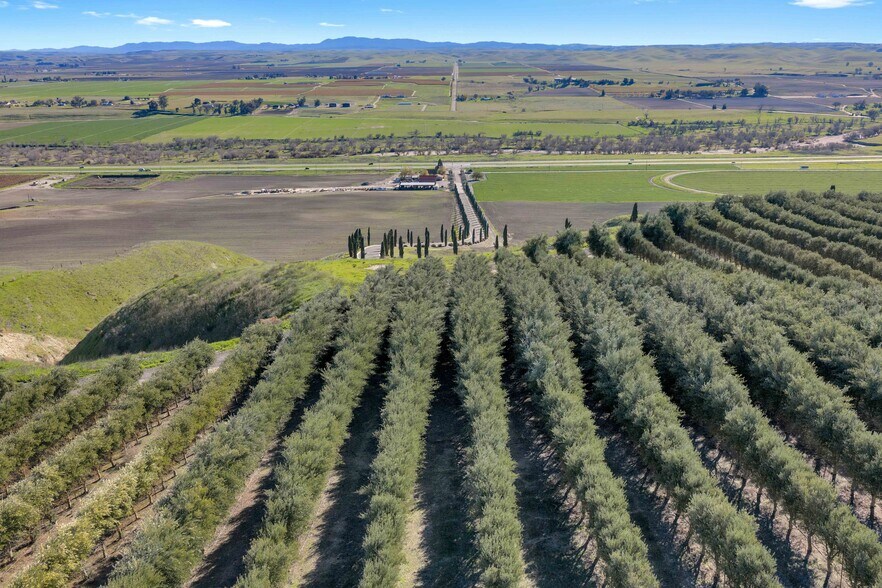 More Photos Of 1990 46, Shandon Land For Sale