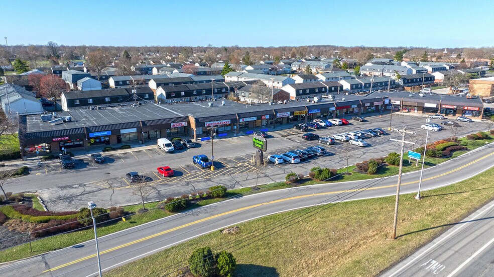 More Photos Of 1931-1977 E Dublin Granville Rd, Columbus General Retail For Sale