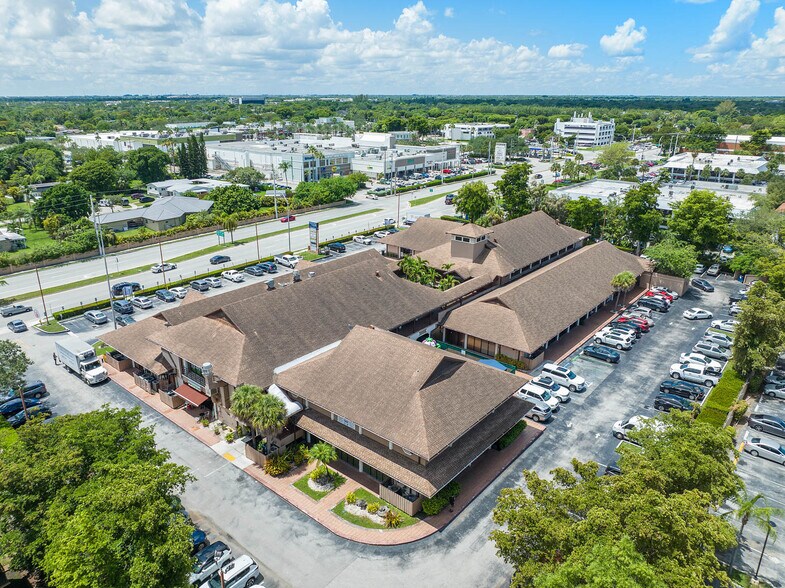 More Photos Of 10471 N Kendall Dr, Miami Storefront Retail Office For Lease