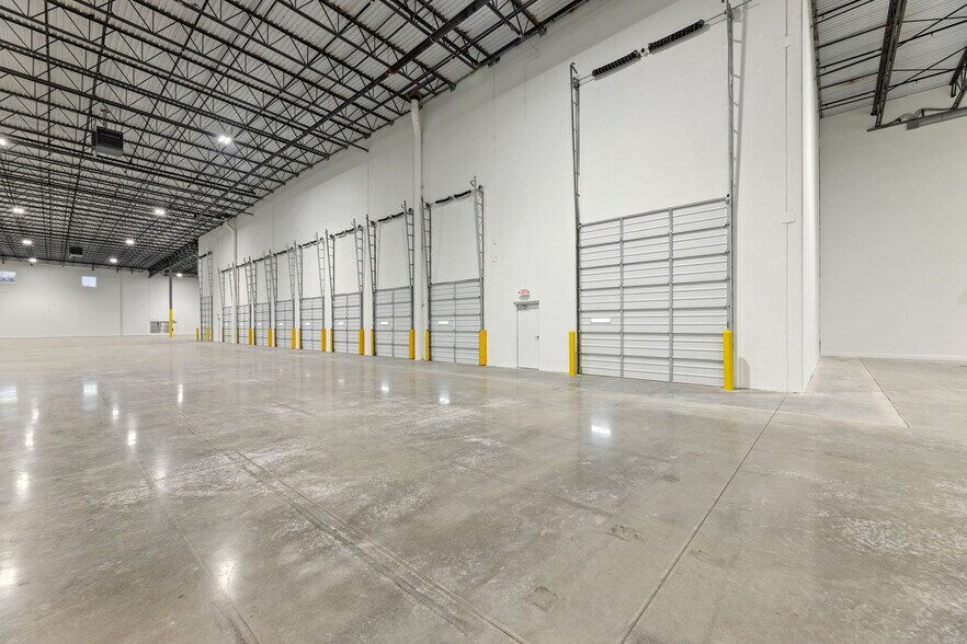 More Photos Of 3301 Enterprise Dr, Rowlett Warehouse For Lease