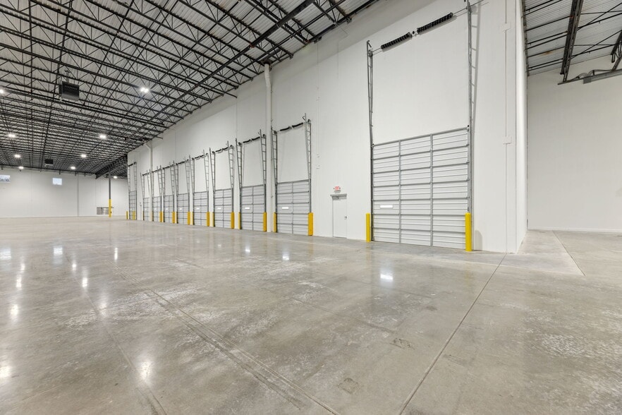 More Photos Of 3301 Enterprise Dr, Rowlett Warehouse For Sale