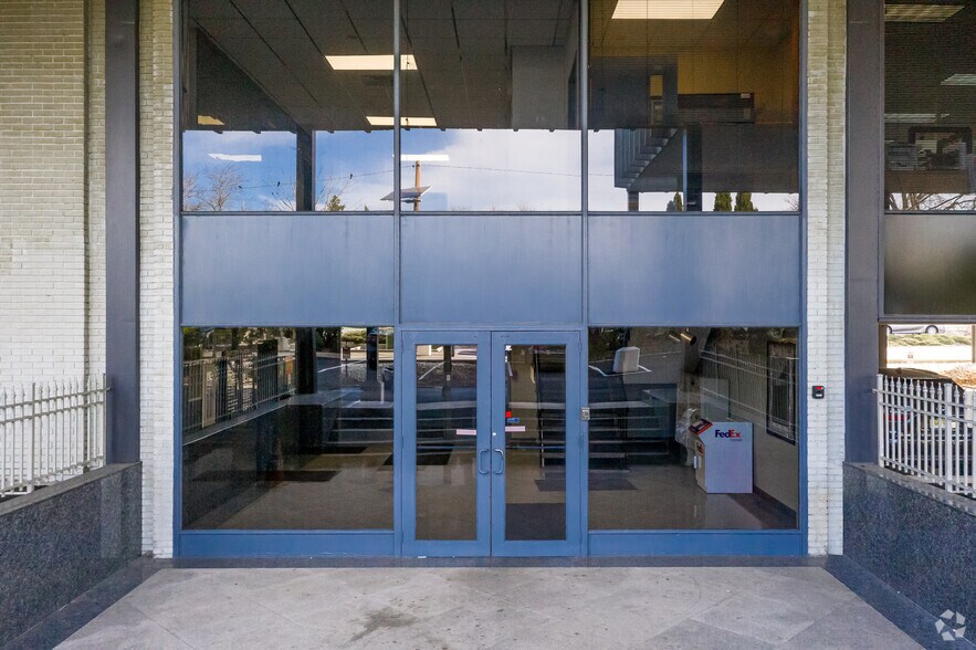 More Photos Of 1373 Broad St, Clifton Office For Lease