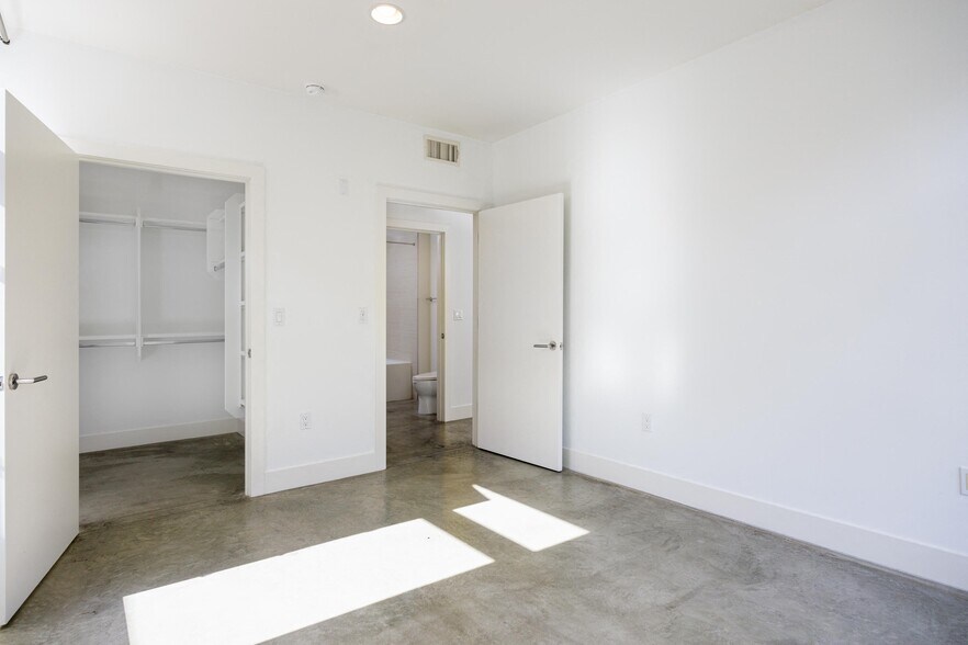 More Photos Of 119 S Robles Ave, Pasadena Apartments For Sale