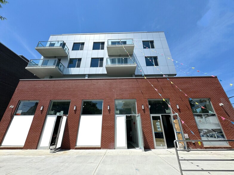 More Photos Of 150-23 Barclay Ave, Flushing Apartments For Lease