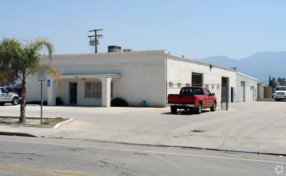 Primary Photo Of 1301 S Santa Fe Ave, San Jacinto Service For Lease