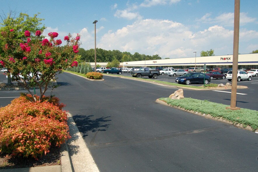 More Photos Of 6025 Lee Hwy, Chattanooga Office For Lease