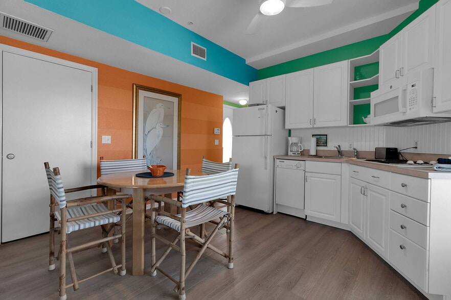 More Photos Of 5322 CALLE DE LA SIESTA, Sarasota Hospitality For Sale