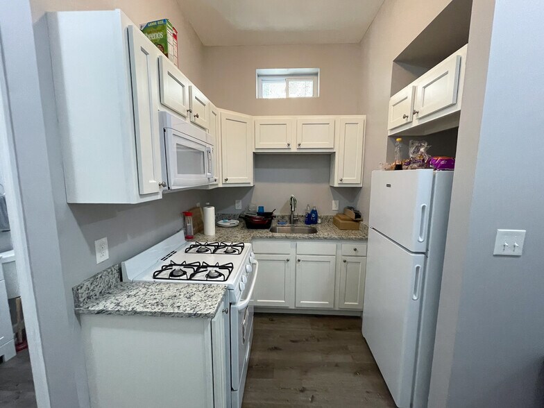 More Photos Of 2422-2436 N Calvert St, Baltimore Apartments For Sale