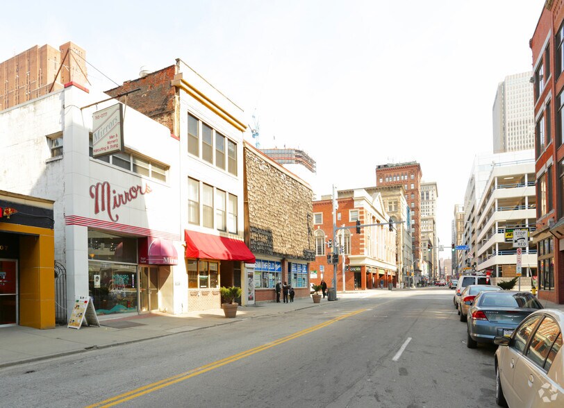 More Photos Of 109 Smithfield St, Pittsburgh Storefront Retail Office For Sale