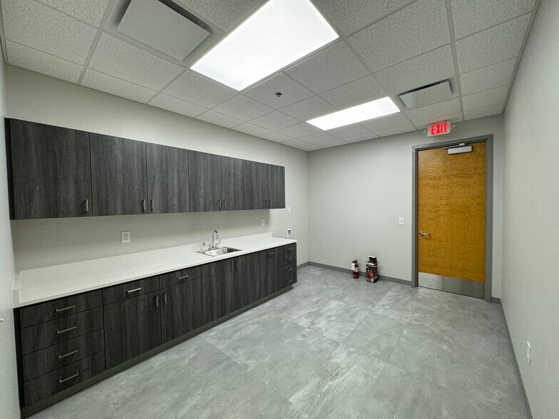 More Photos Of 1301-1317 Transport Dr, Raleigh Warehouse For Lease