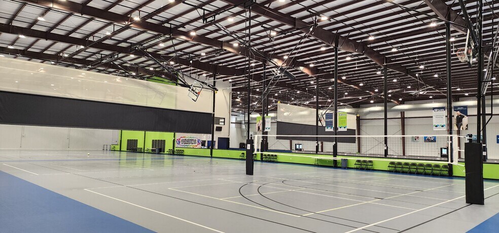 More Photos Of 300 W Hayward Dr, Mount Vernon Sports And Entertainment For Sale