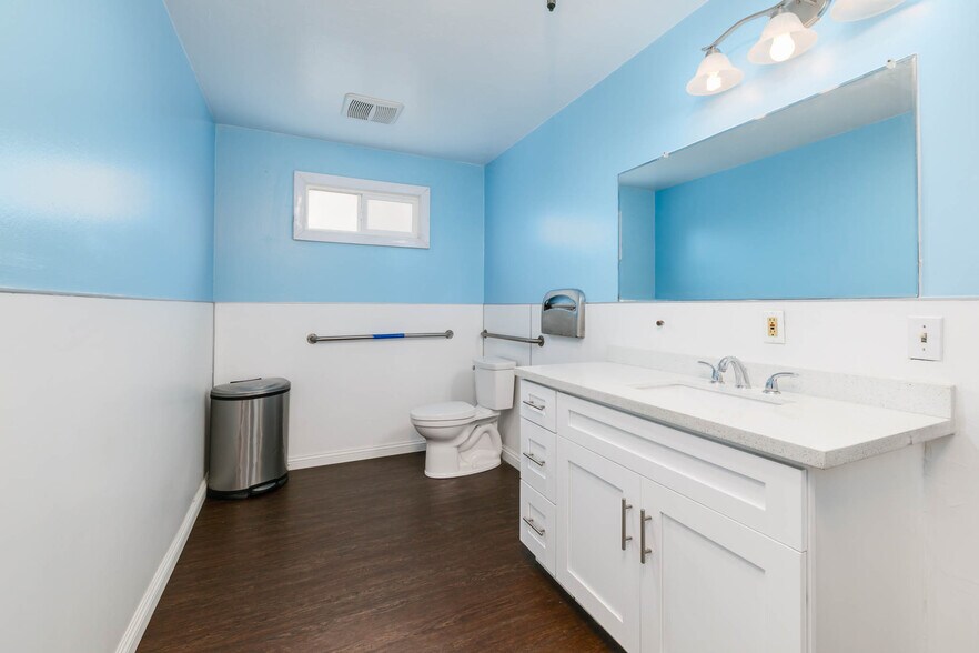 More Photos Of 961 W Holt Blvd, Ontario Medical For Sale