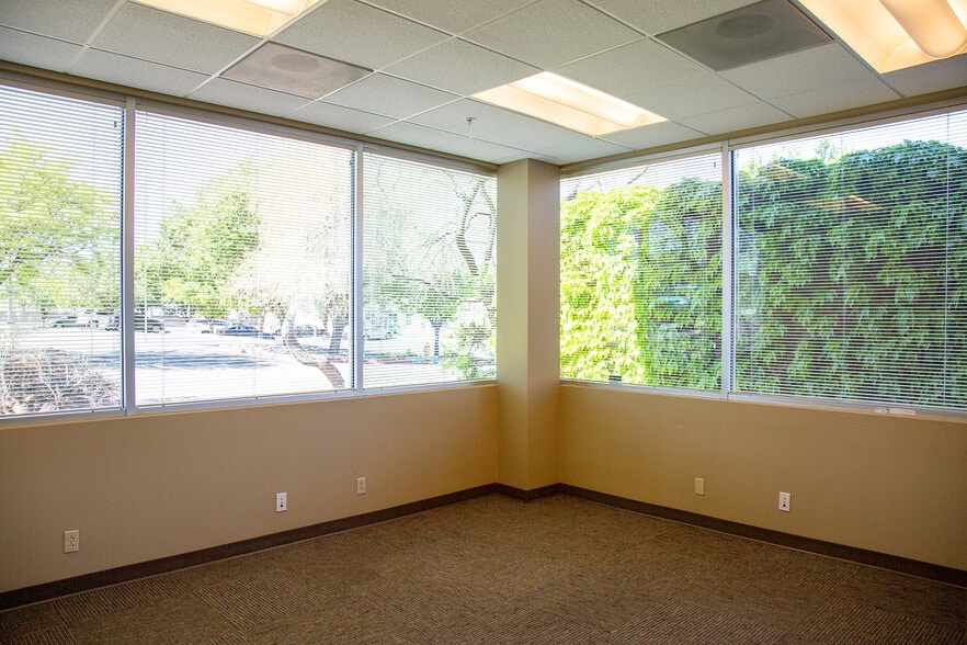 More Photos Of 7471 Pan American Fwy NE, Albuquerque Office For Lease