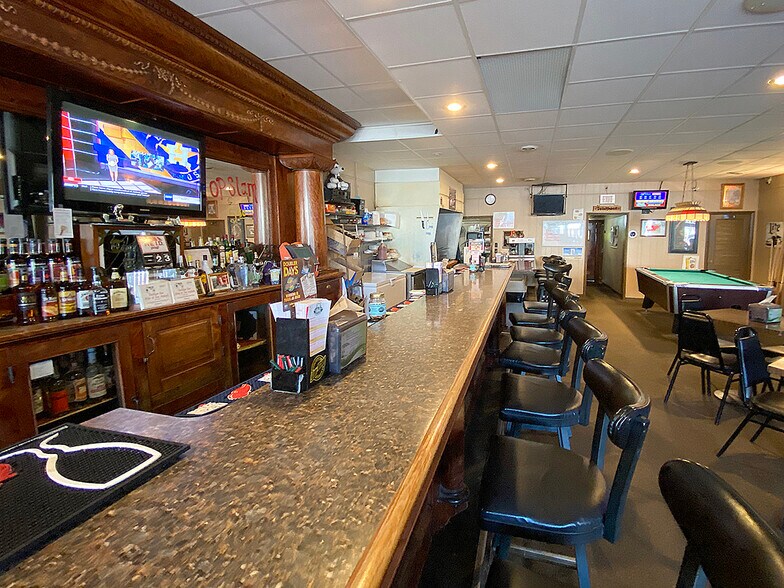 More Photos Of 116 E Grand River Rd, Laingsburg Restaurant For Sale