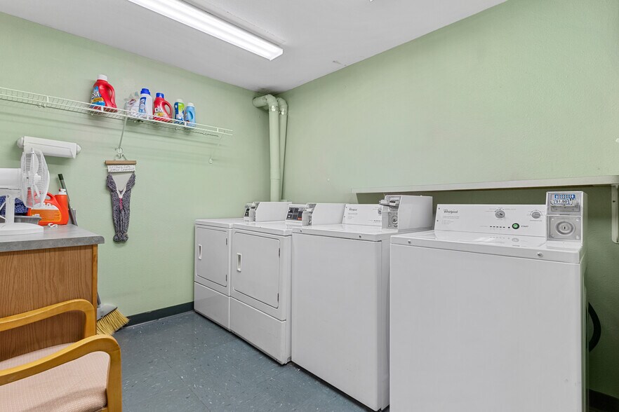 More Photos Of 2365 Tech Dr, Bettendorf Apartments For Sale