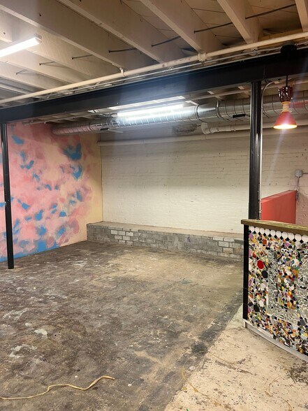 More Photos Of 85 North St, Canton Storefront For Lease