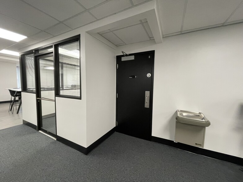 More Photos Of 223 NE Loop 820, Hurst Medical For Sale