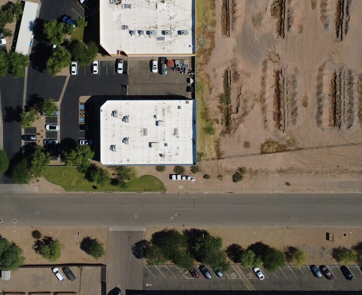 More Photos Of 3660 E Wier Ave, Phoenix Warehouse For Lease