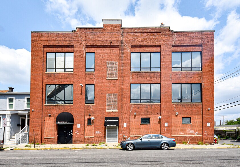 Primary Photo Of 2 Aspen Pl, Passaic Showroom For Sale