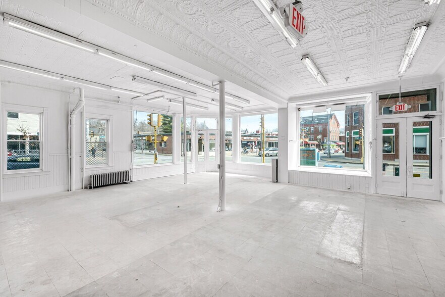 More Photos Of 76-96 Maple St, Florence Apartments For Lease