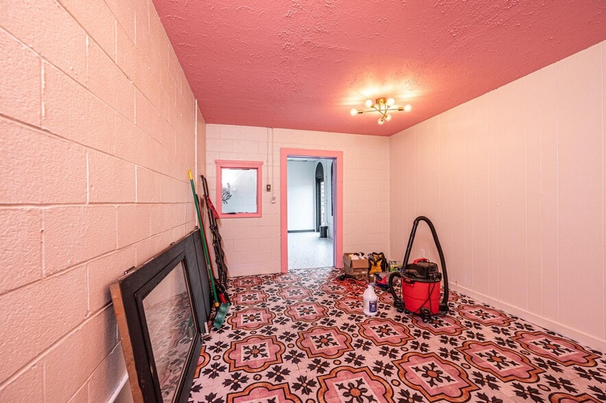 More Photos Of 304 Virginia St SW, Lenoir Storefront Retail Office For Sale