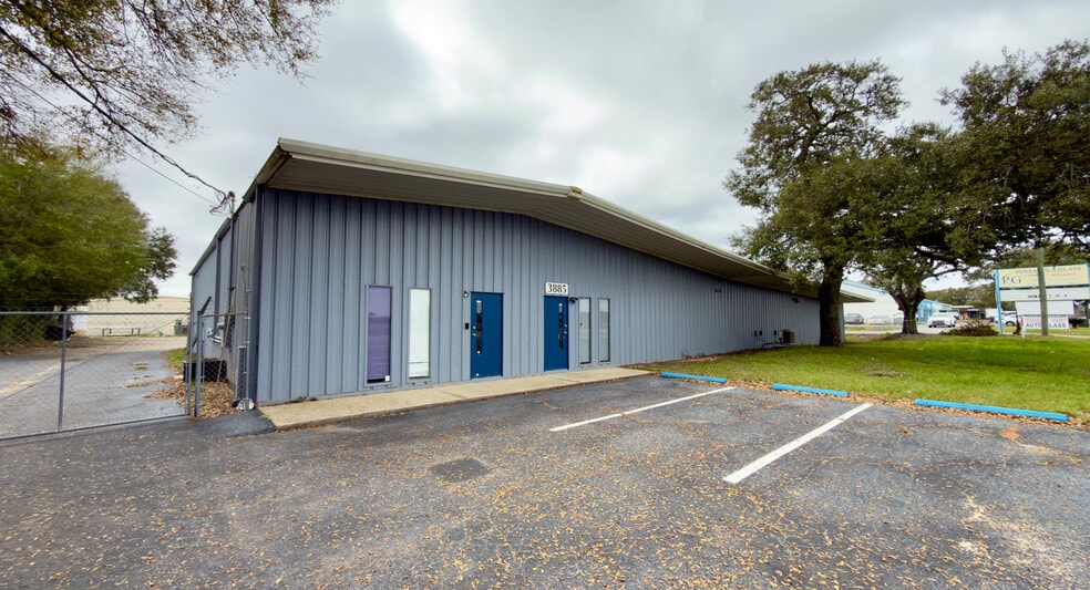 Primary Photo Of 3885 N Palafox Hwy, Pensacola Warehouse For Lease