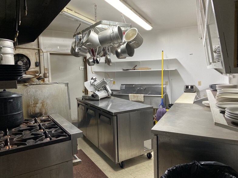 More Photos Of 749-751 Columbia St, Hudson Storefront Retail Residential For Lease