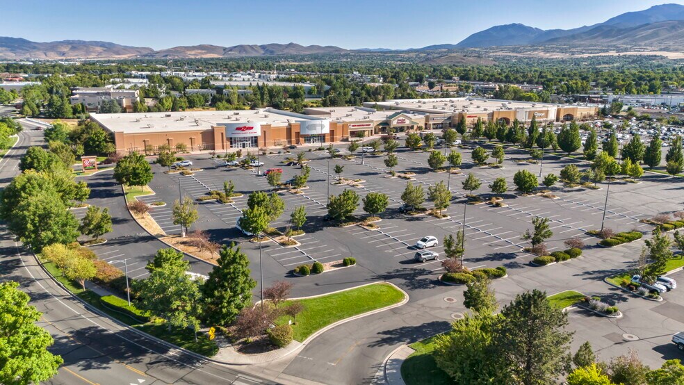 More Photos Of 6895 Sierra Center Pky, Reno Department Store For Lease