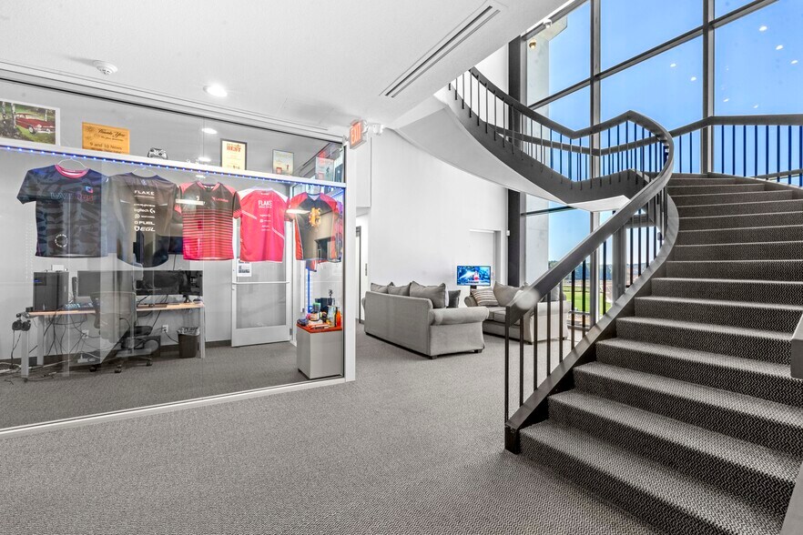 More Photos Of 1 Broadcast Way, Cadillac Medical For Sale