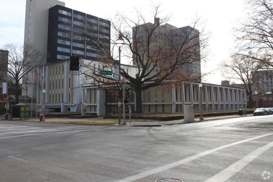 More Photos Of 4494 Lindell Blvd, Saint Louis Office For Sale