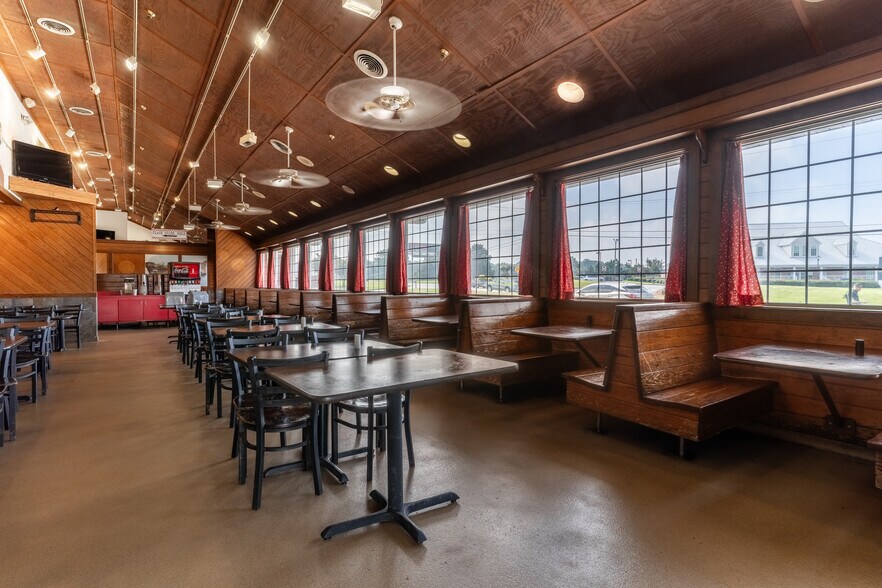 More Photos Of 3807 Atlanta Hwy, Hiram Restaurant For Sale