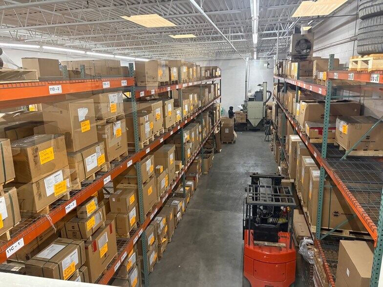 More Photos Of 100 Bearfoot Rd, Northborough Light Distribution For Lease