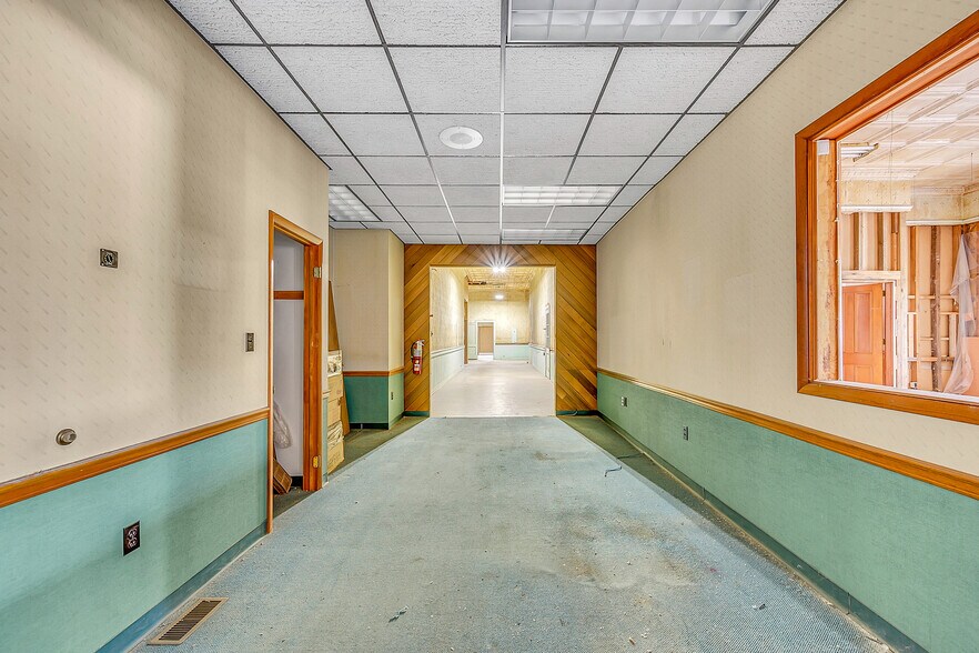 More Photos Of 1934 PA-940, Freeland Medical For Sale