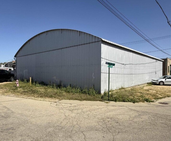 More Photos Of 1218 4th St, Fulton Warehouse For Sale