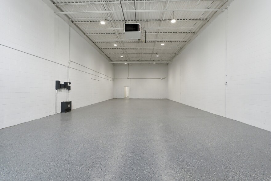 More Photos Of 397 Humberline Dr, Toronto Warehouse For Sale