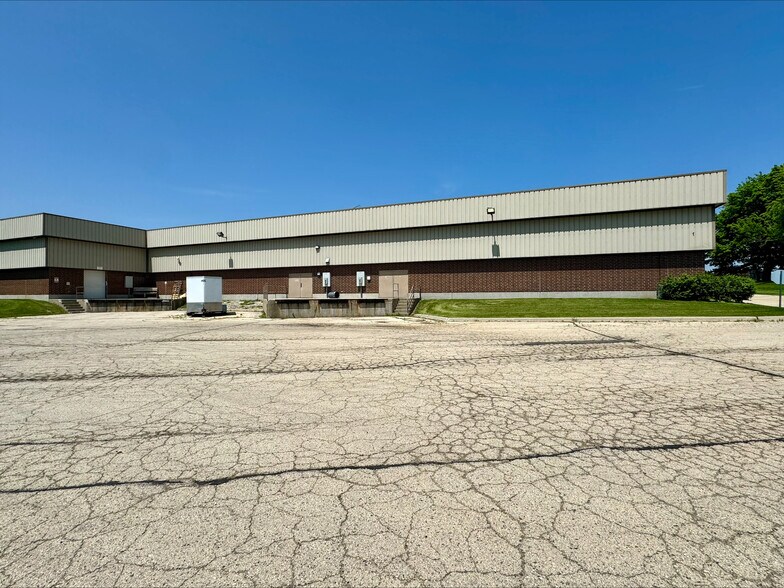 More Photos Of 6663-6669 E State St, Rockford General Retail For Lease