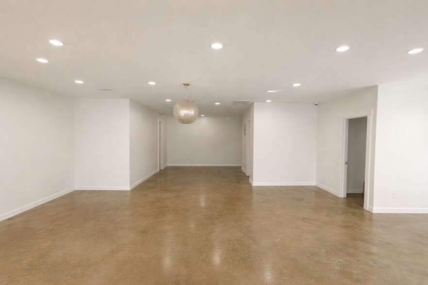 More Photos Of 328 Tellico St, Madisonville Office For Sale