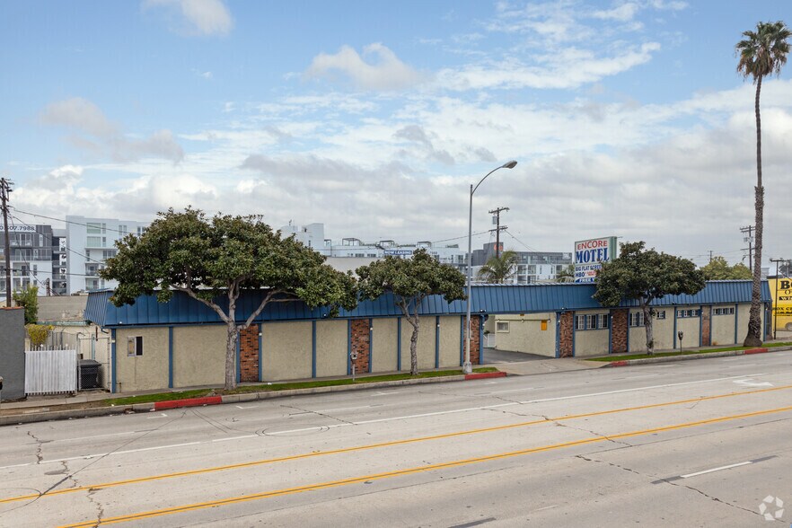 More Photos Of 13432 Washington Blvd, Marina Del Rey Hotel For Sale