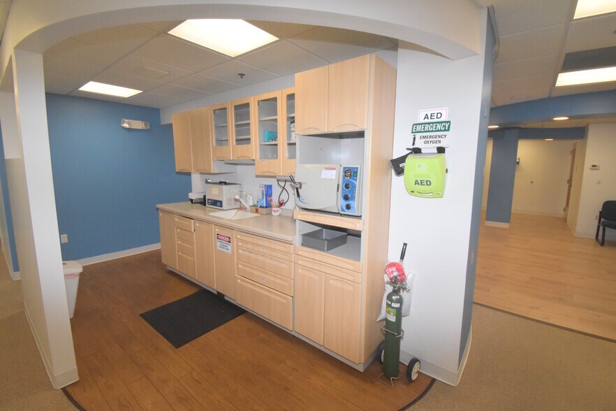 More Photos Of 234-240 Copeland St, Quincy Medical For Lease