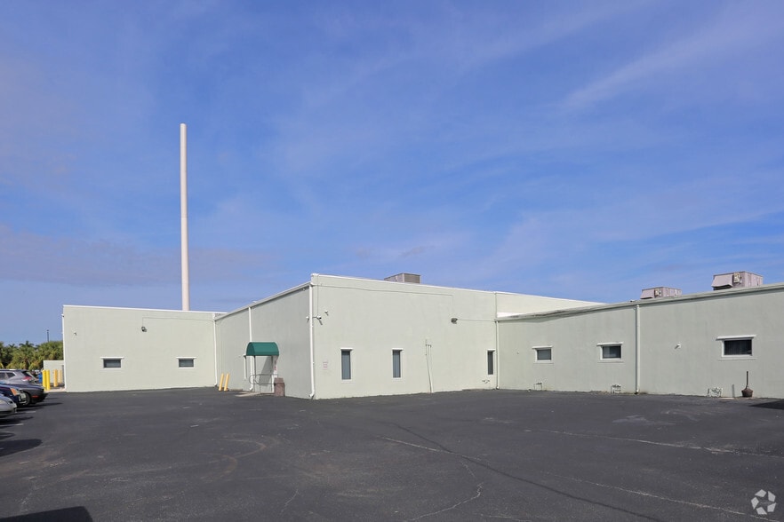 More Photos Of 839 S Congress Ave, Palm Springs Freestanding For Sale