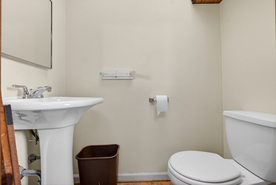 More Photos Of 1 W Main St, Marlton Office For Sale