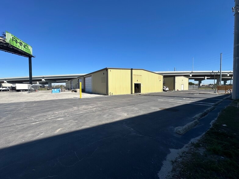 Primary Photo Of 4151 118th Ave N, Clearwater Warehouse For Lease