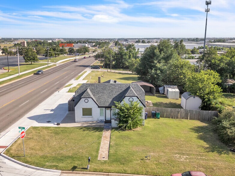 More Photos Of 3700 Trellis Ct, Oklahoma City Office Residential For Sale